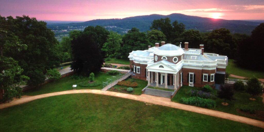 Monticello, Virginia, USA: Taman yang dirancang oleh Thomas Jefferson dengan tata letak klasik (afar.com)