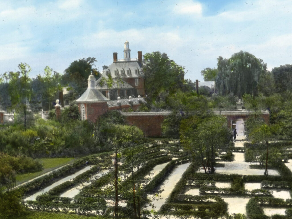 Taman-taman yang mengelilingi Istana Gubernur di Williamsburg, Virginia dimulai di bawah arahan Gubernur Alexander Spotswood. (gardens.si.edu)